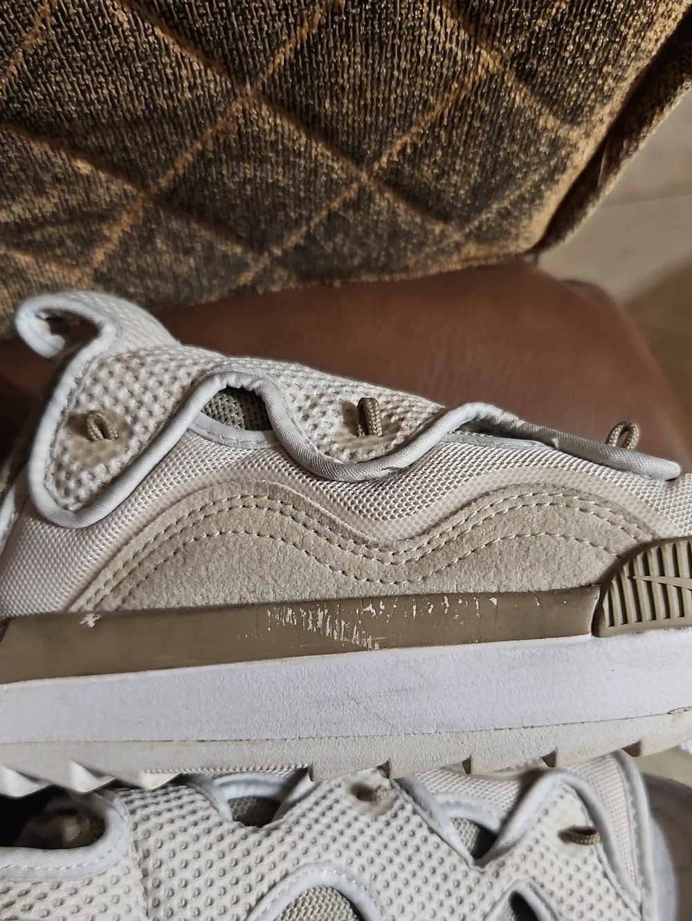 Nike Men's Beige and White Slide Sandal Sneakers